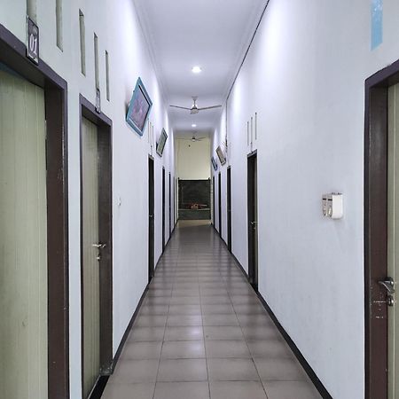 Reddoorz Syariah Near Universitas Batanghari Jambi Exterior photo