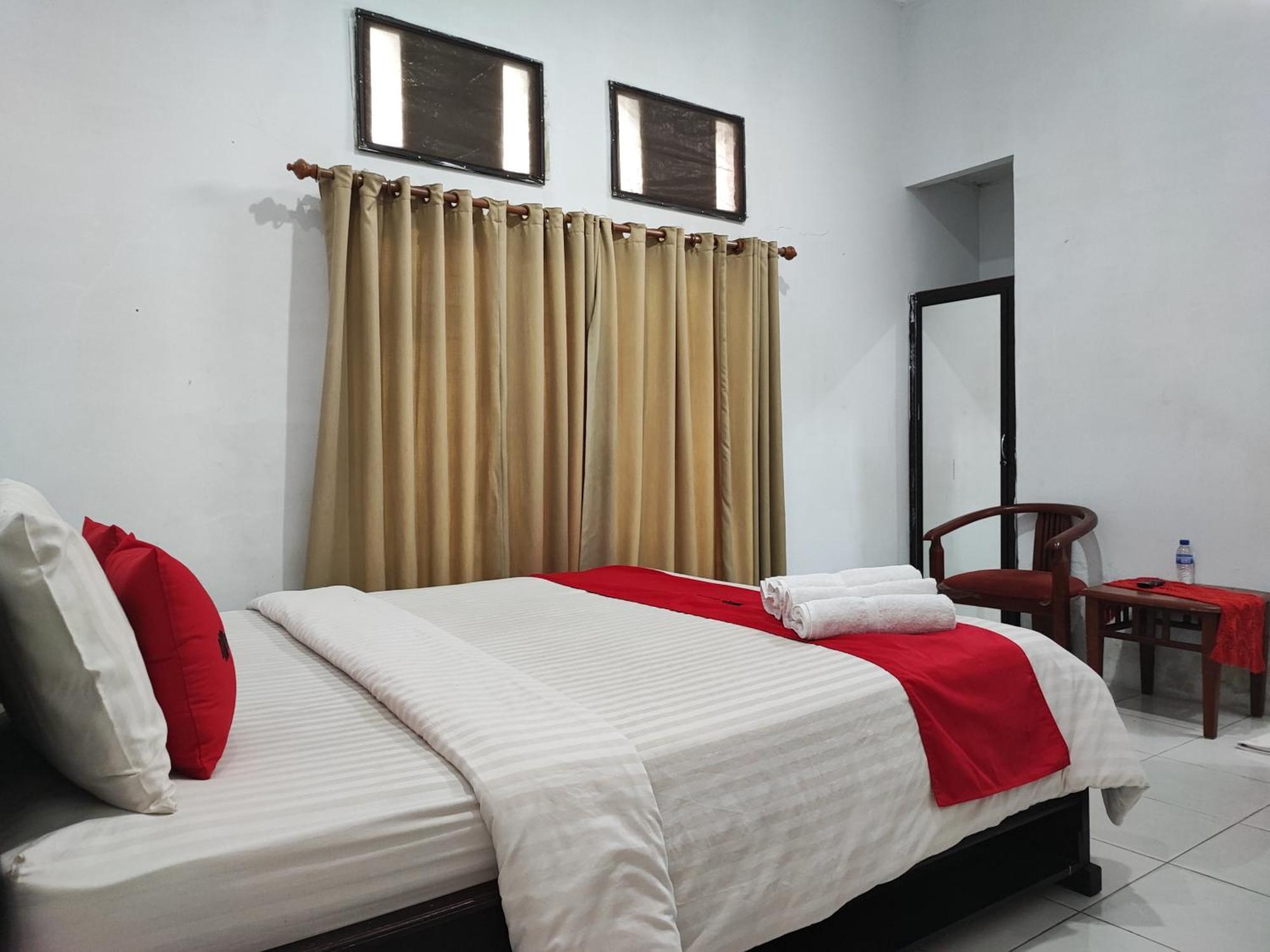 Reddoorz Syariah Near Universitas Batanghari Jambi Exterior photo